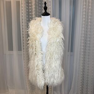 Full Tilt Cream Faux Fur Vest